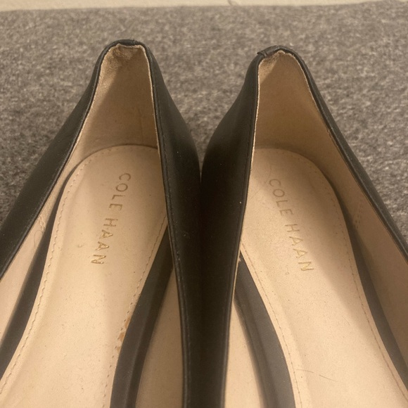 Black Cole Haan Flats - Picture 3 of 5